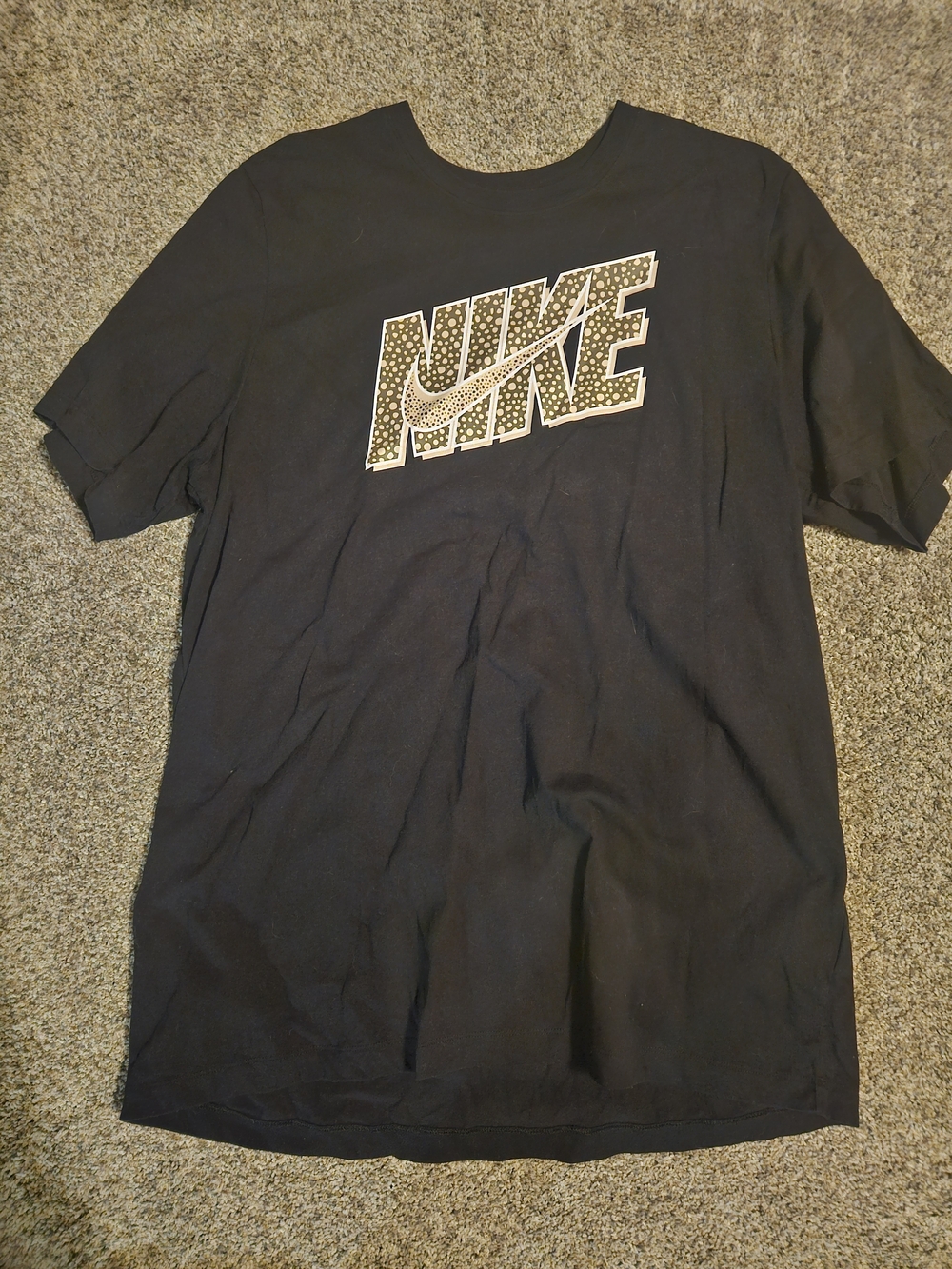 Nike Black Short-Sleeve Tee with Patterned Logo XXL